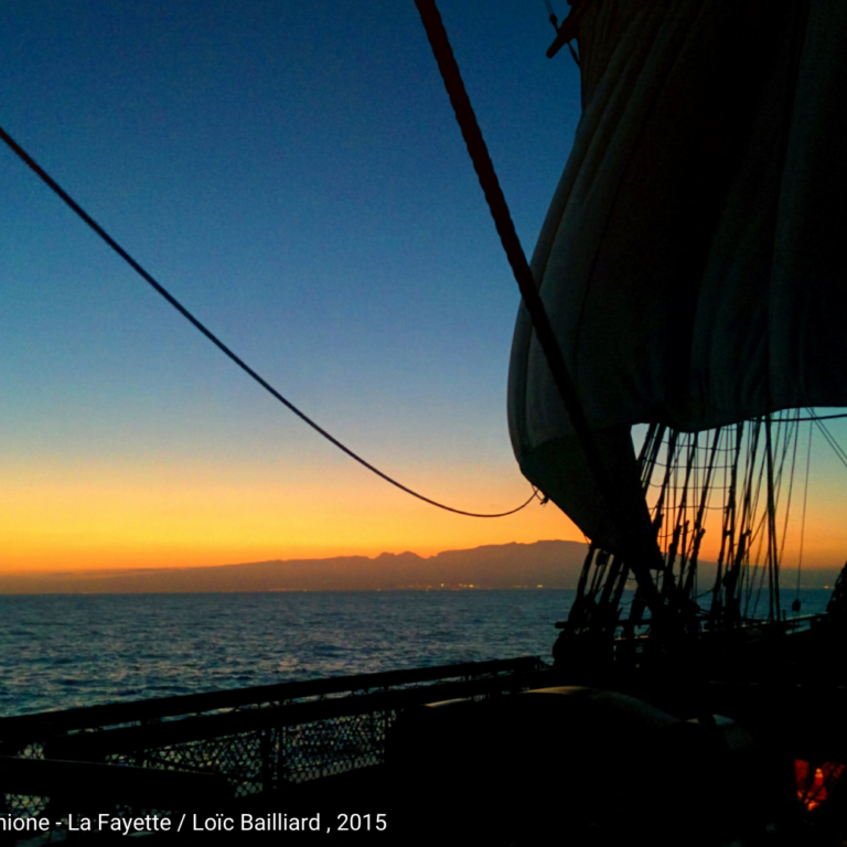 Couché de soleil et canaries