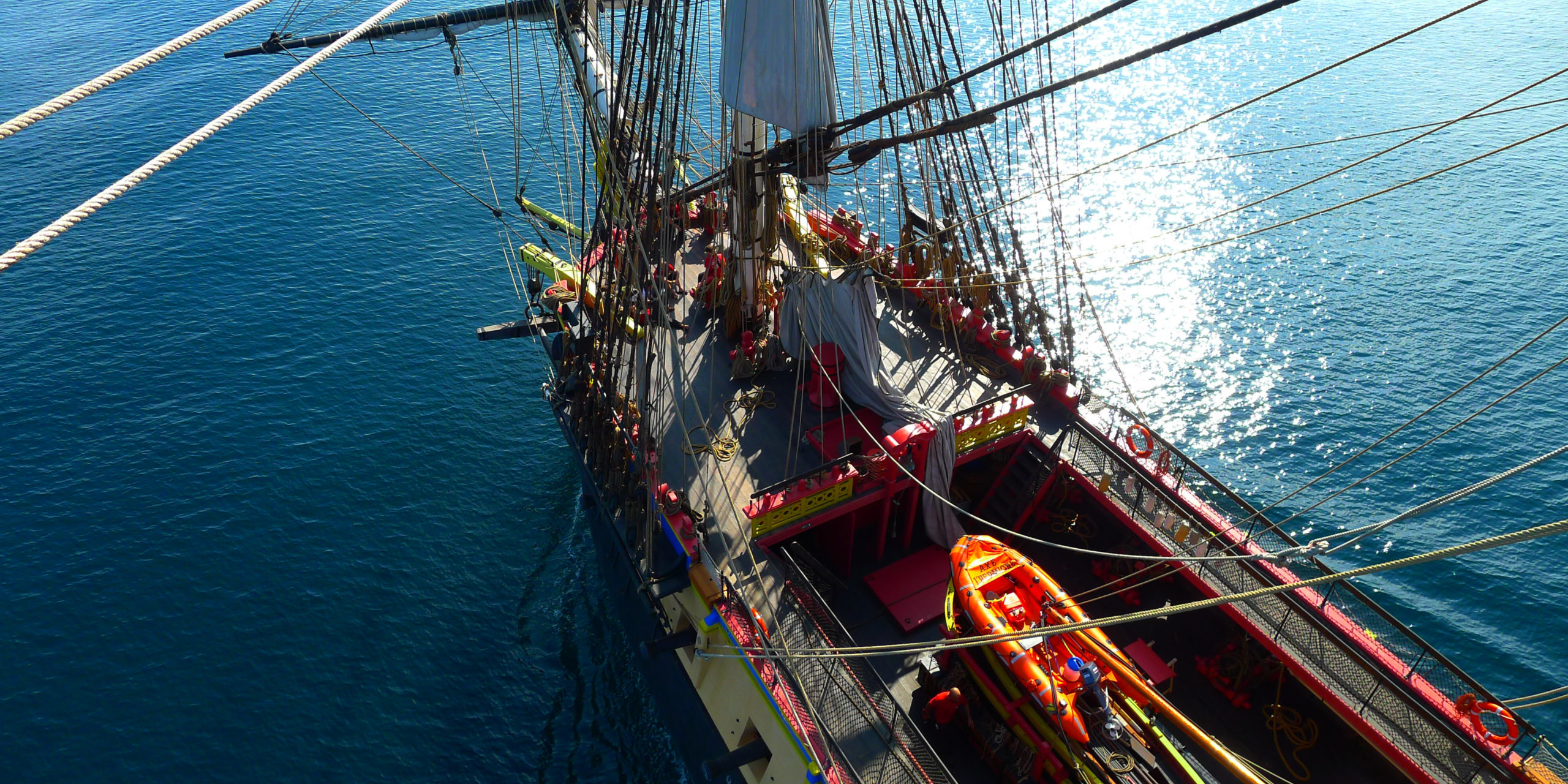 LHermione vue de la grand’ vergue